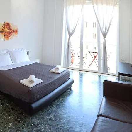 Cavour 133 3* باري