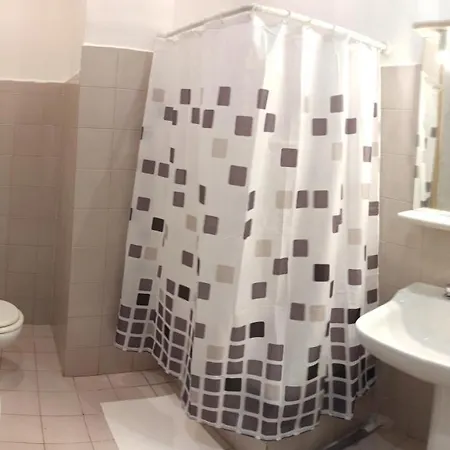 Konukevi Cavour 133 Bari